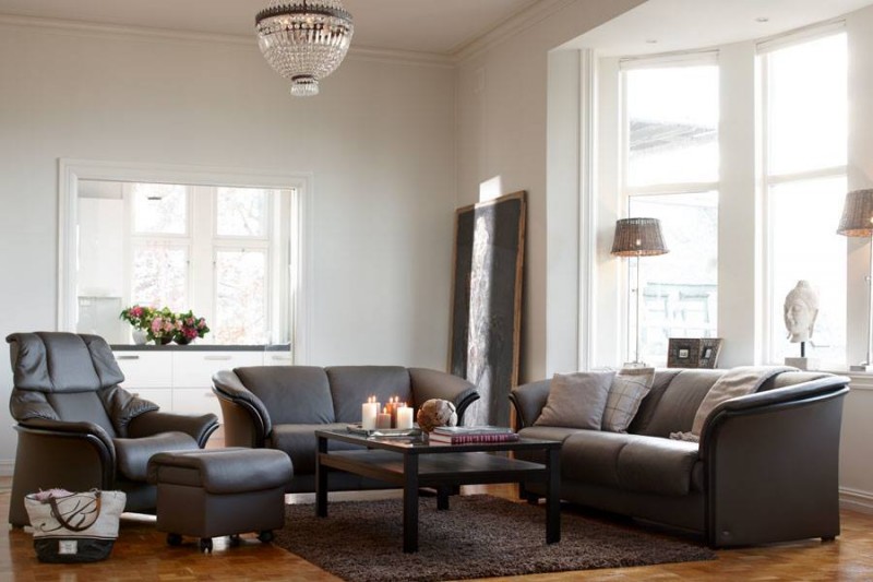 Manhattan Leather Sofa | Reside Furnishings