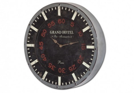 Maclura Clock
