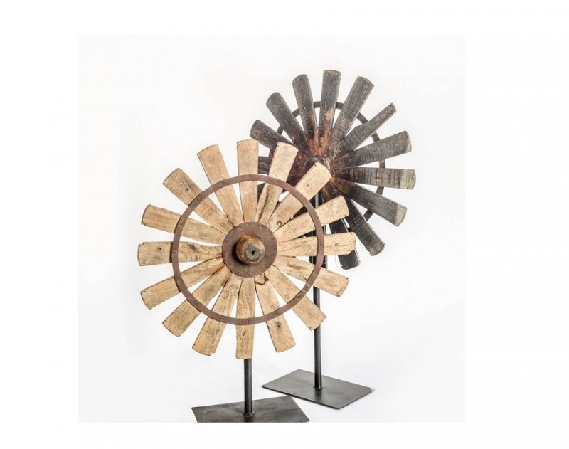 Reclaimed wood Citadel Spinning Wheel