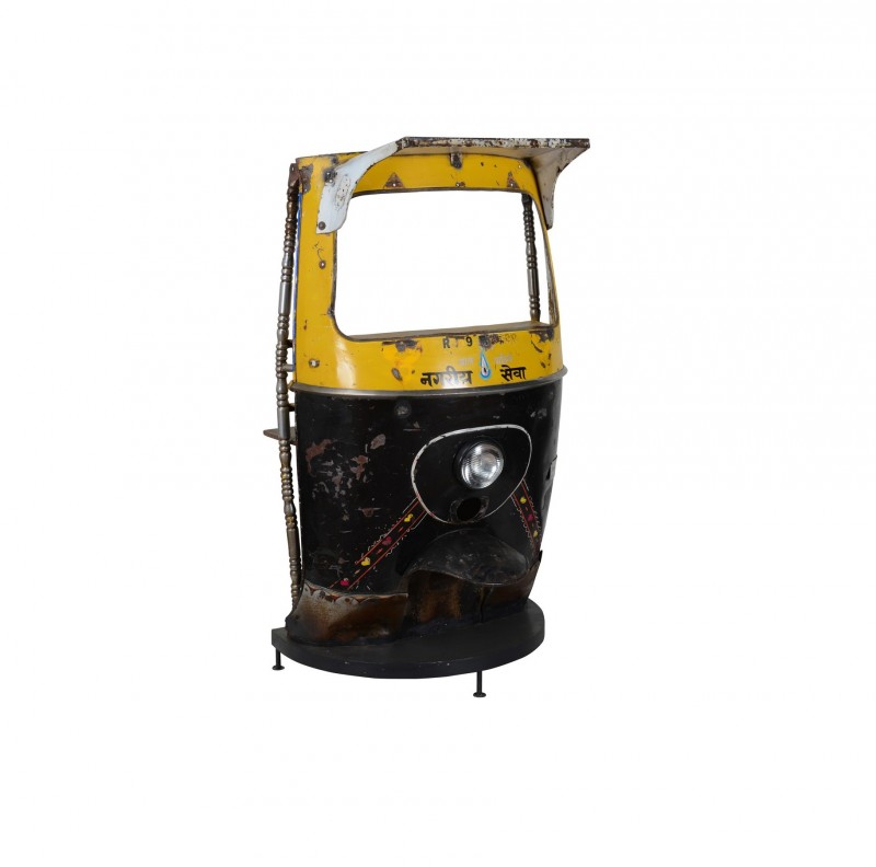 Iron Taxi Bar